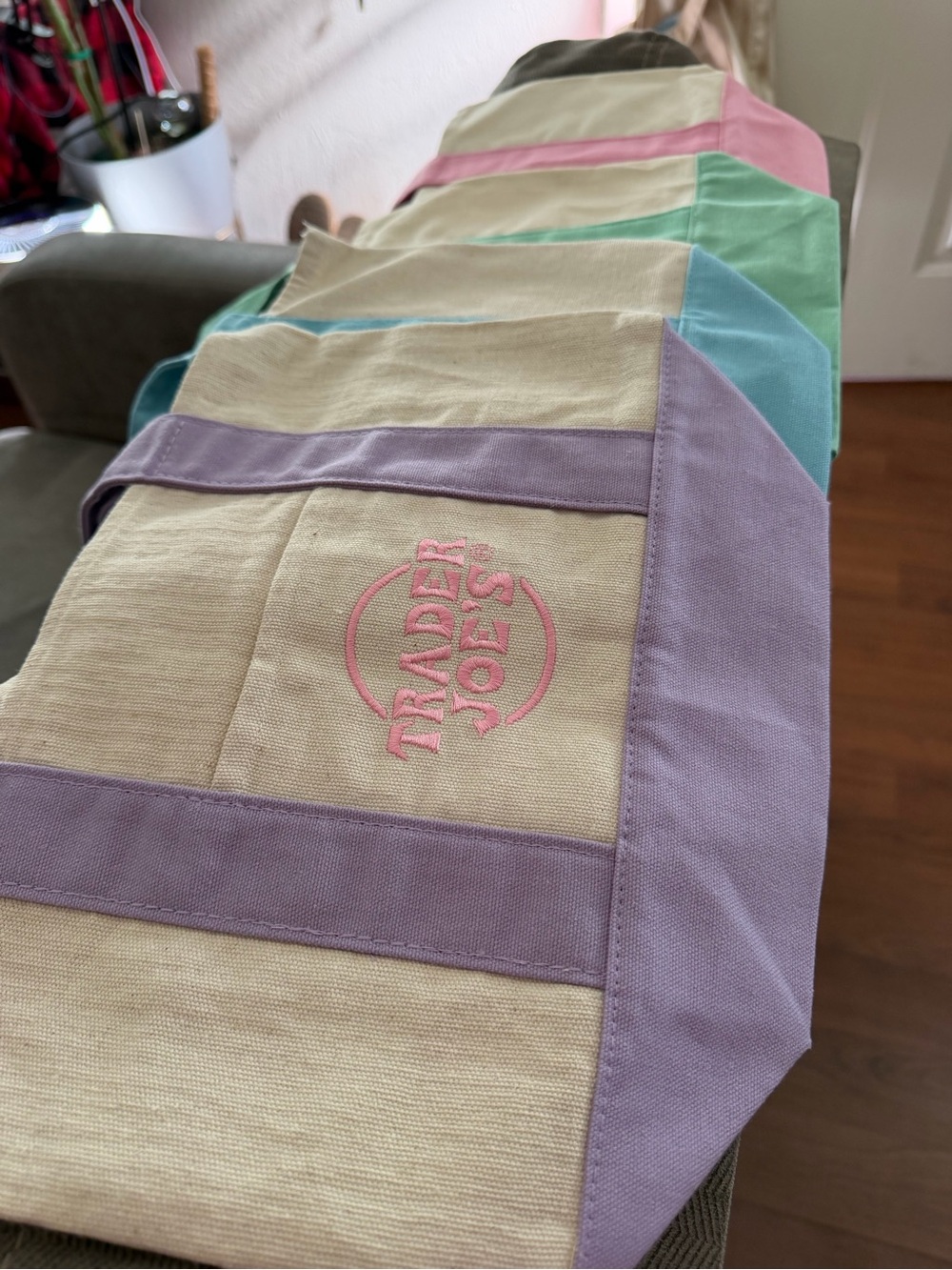 Trader Joe’s Mini Pastel Canvas Tote Bag Set – Pink Purple Green Blue